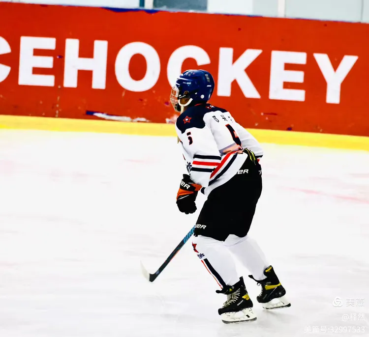 包含冰球战术革新取得奇效,引发战术热潮的词条 包含冰球战术革新取得奇效,引发战术热潮的词条