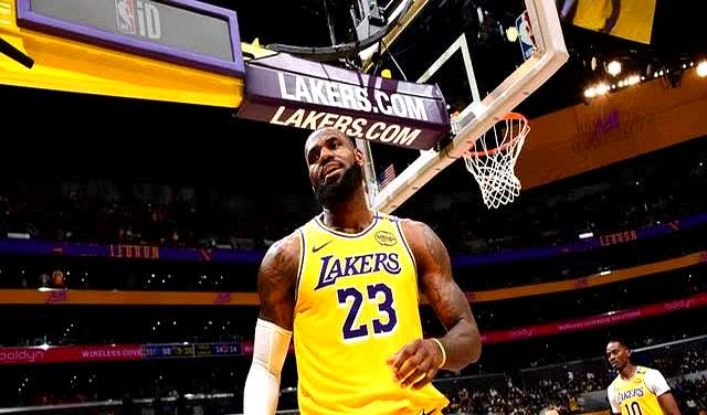 一场经典之战！NBA点燃球迷热情