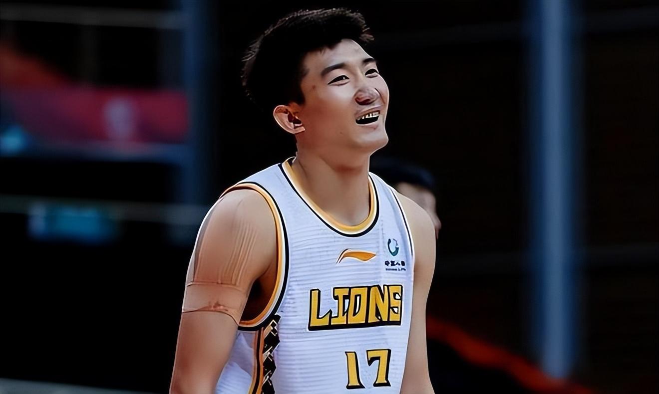 骑士翻盘深圳队，孙铭徽点燃赛场的简单介绍