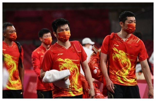 奥地利队鏖战德国队,奥恰洛夫扛起全队 奥地利队鏖战德国队,奥恰洛夫扛起全队