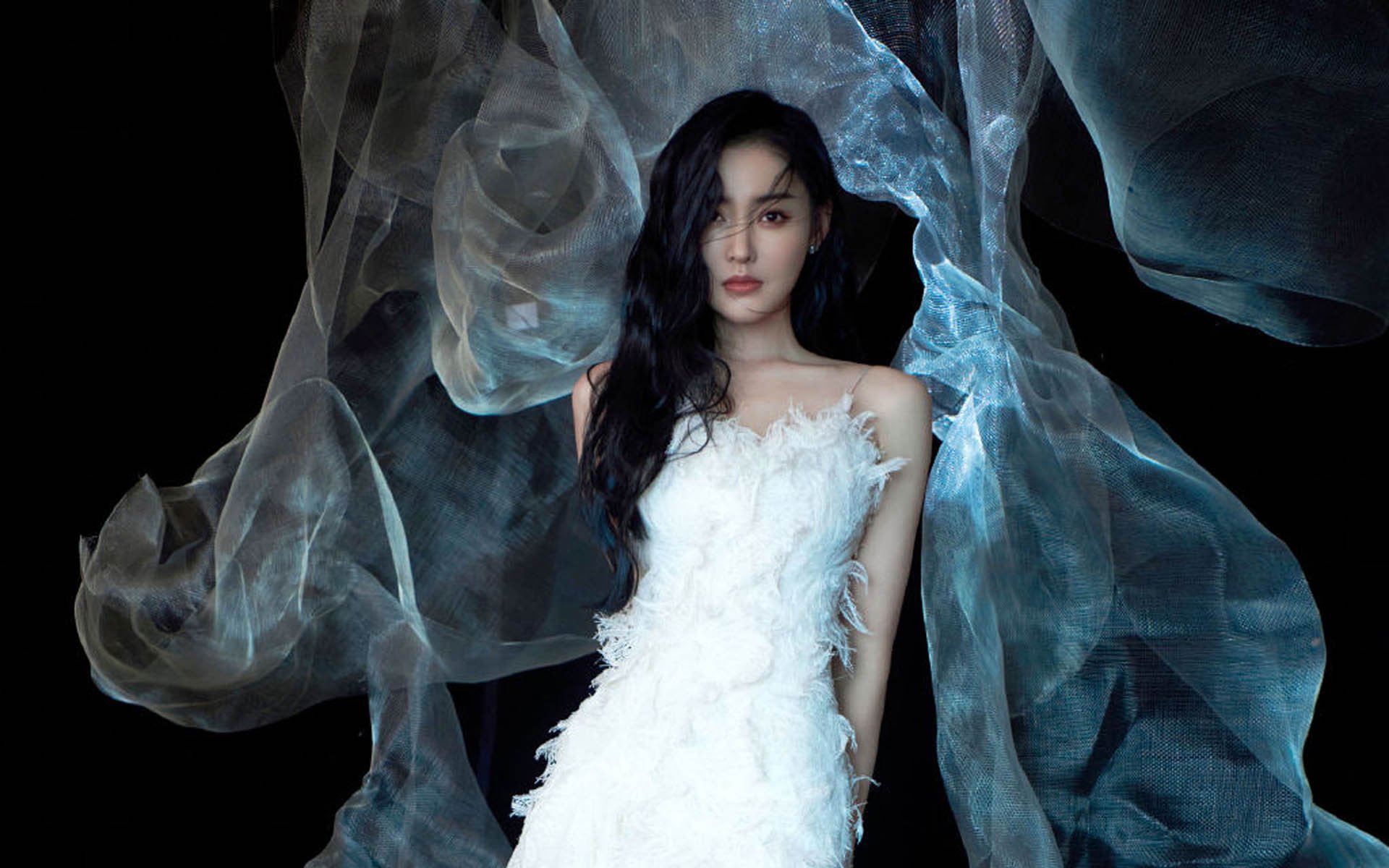 绿茵与硬木的震撼回响，一日见证两场定义时代的对决