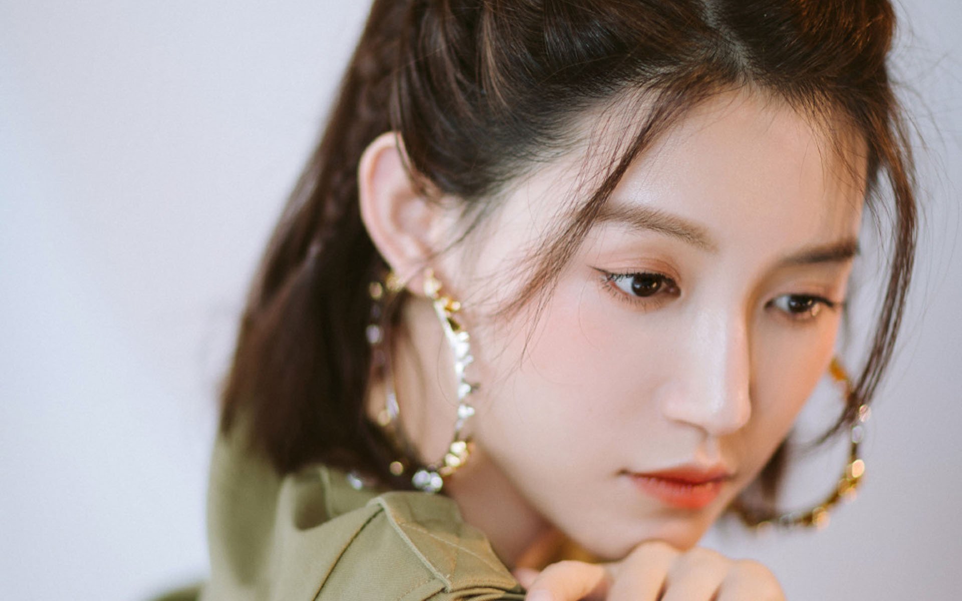 神锋不朽！伊布梦幻倒钩定乾坤，传奇慈善赛诠释唯一性