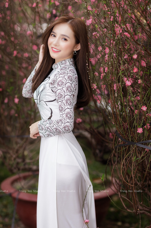 橙色风暴褪色之夜，匈牙利铁骑踏破郁金香，萨卡一人改写2026世界杯格局